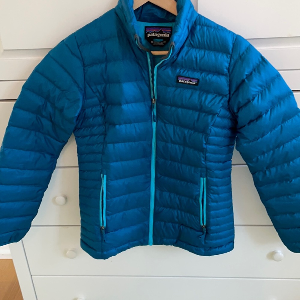 Patagonia women’s sz XS down sweater jacket